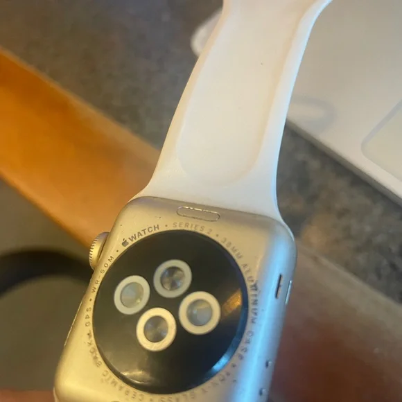 Apple Watch series 2 - Picture 4 of 4